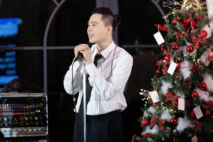 Trịnh Thăng Bình gia nhập xu hướng "sô bé nhưng chất"
- Ảnh 1. Trịnh Thăng Bình gia nhập xu hướng "sô bé nhưng chất"
- Ảnh 1.
