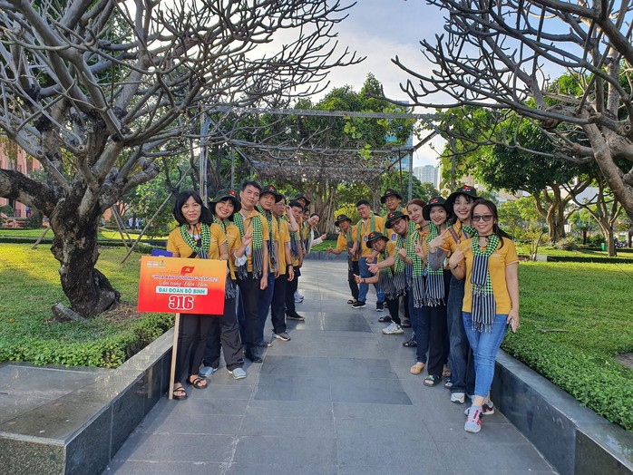 106 đoàn viên ưu tú tham gia Hành trình “Hoa bàng vuông”- Ảnh 4. 106 đoàn viên ưu tú tham gia Hành trình “Hoa bàng vuông”- Ảnh 4.