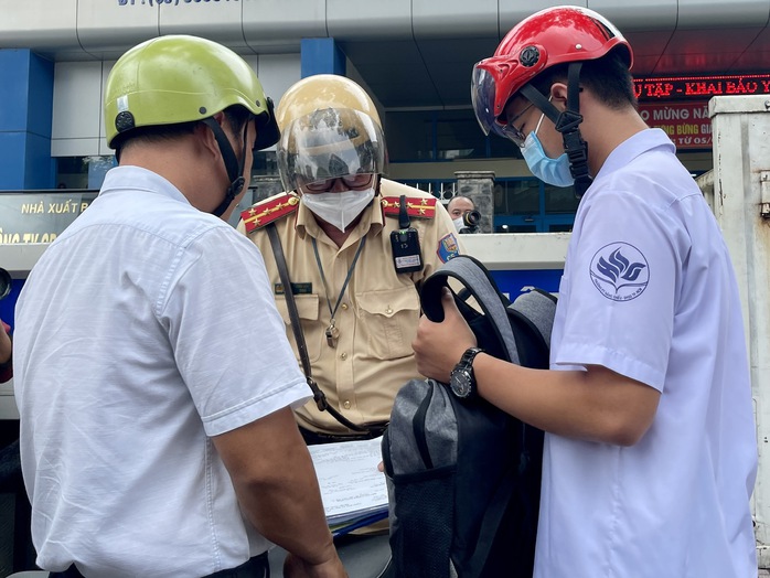 Camera ý thức cho học sinh và... phụ huynh- Ảnh 1. Camera ý thức cho học sinh và... phụ huynh- Ảnh 1.