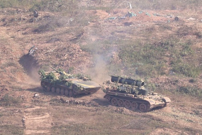 Thủ tướng Phạm Minh Chính dự diễn tập chiến thuật bắn đạn thật có Su-30MKII- Ảnh 11. Thủ tướng Phạm Minh Chính dự diễn tập chiến thuật bắn đạn thật có Su-30MKII- Ảnh 11.