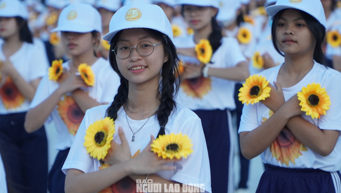 Công viên bờ sông Sài Gòn chính thức mở cửa phục vụ người dân- Ảnh 9. Công viên bờ sông Sài Gòn chính thức mở cửa phục vụ người dân- Ảnh 9.