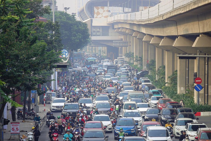 Toàn cảnh các công trình khiến giao thông Hà Nội ùn tắc- Ảnh 5. Toàn cảnh các công trình khiến giao thông Hà Nội ùn tắc- Ảnh 5.