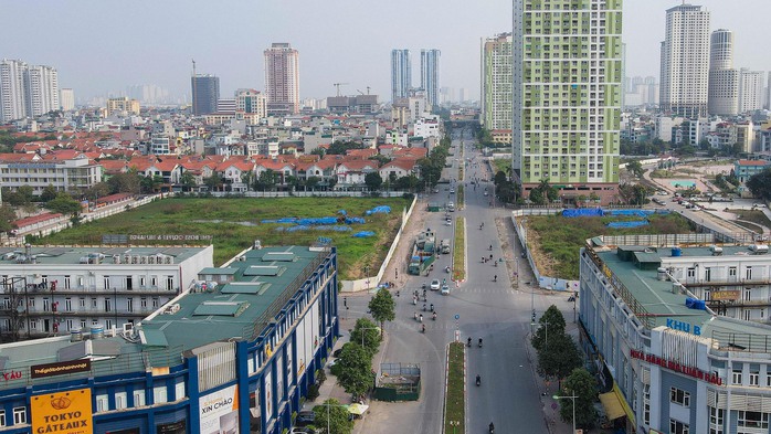Toàn cảnh các công trình khiến giao thông Hà Nội ùn tắc- Ảnh 7. Toàn cảnh các công trình khiến giao thông Hà Nội ùn tắc- Ảnh 7.