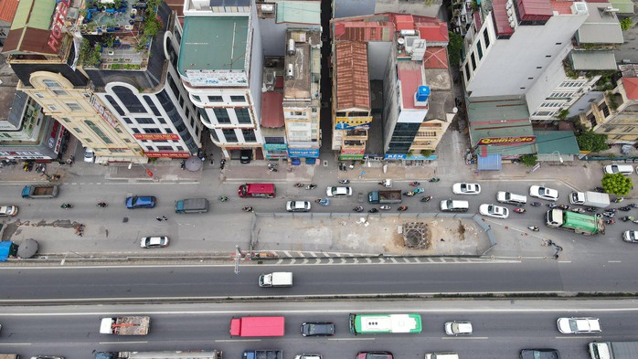 Toàn cảnh các công trình khiến giao thông Hà Nội ùn tắc- Ảnh 2. Toàn cảnh các công trình khiến giao thông Hà Nội ùn tắc- Ảnh 2.