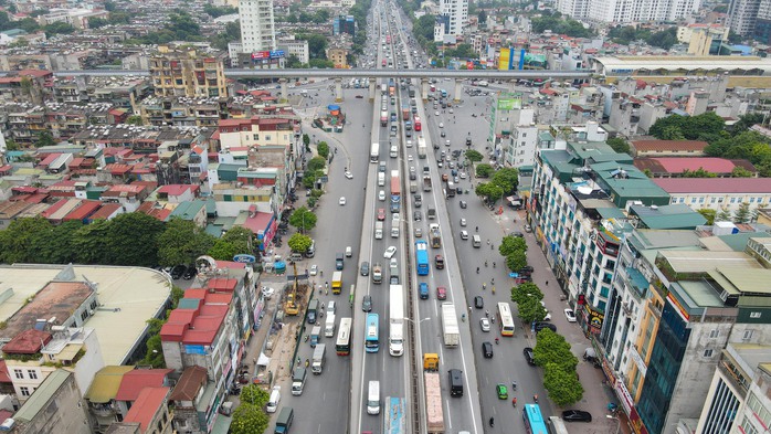 Toàn cảnh các công trình khiến giao thông Hà Nội ùn tắc- Ảnh 1. Toàn cảnh các công trình khiến giao thông Hà Nội ùn tắc- Ảnh 1.
