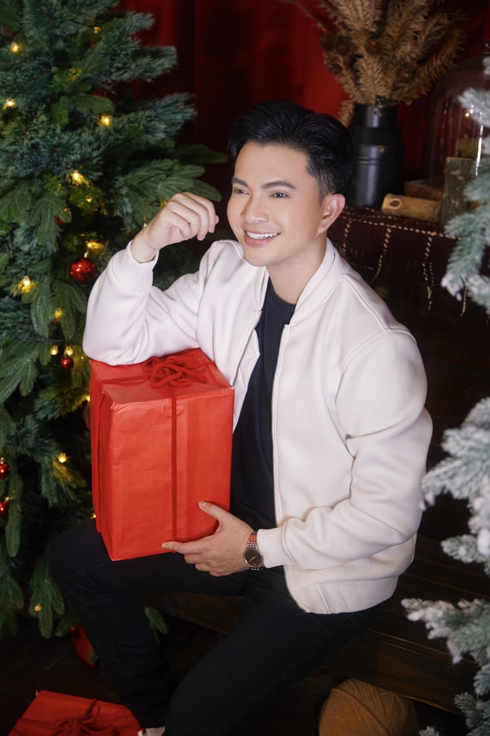 Nam Cường miệt mài học cao học, chuẩn bị liveshow miễn phí- Ảnh 3. Nam Cường miệt mài học cao học, chuẩn bị liveshow miễn phí- Ảnh 3.