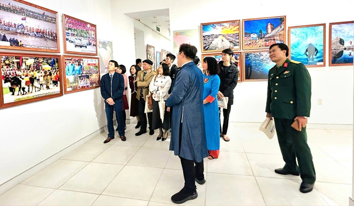 Triển lãm ảnh văn hóa nghệ thuật các nước ASEAN - 2023- Ảnh 1. Triển lãm ảnh văn hóa nghệ thuật các nước ASEAN - 2023- Ảnh 1.