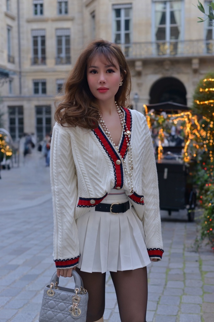 Nhà văn Amanda Huỳnh thanh lịch Giáng Sinh- Ảnh 6.