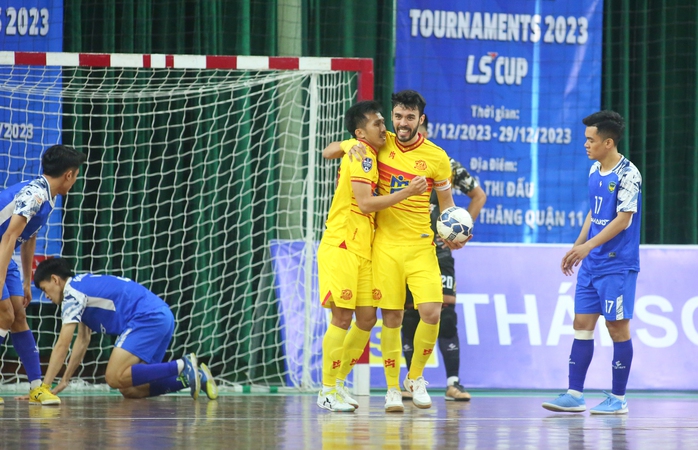 Thắng Sahako, CLB futsal Thái Lan vào bán kết- Ảnh 1. Thắng Sahako, CLB futsal Thái Lan vào bán kết- Ảnh 1.