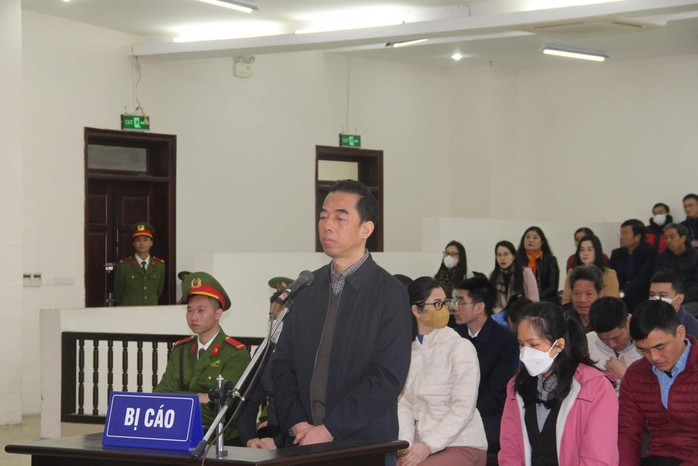 Cựu thư ký thứ trưởng Y tế xin giảm nhẹ hình phạt để sớm trở về sửa chữa lỗi lầm- Ảnh 1. Cựu thư ký thứ trưởng Y tế xin giảm nhẹ hình phạt để sớm trở về sửa chữa lỗi lầm- Ảnh 1.