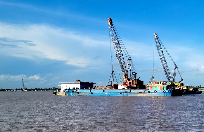 Đường dây khai thác cát liên quan 2 lãnh đạo UBND tỉnh An Giang- Ảnh 1. Đường dây khai thác cát liên quan 2 lãnh đạo UBND tỉnh An Giang- Ảnh 1.