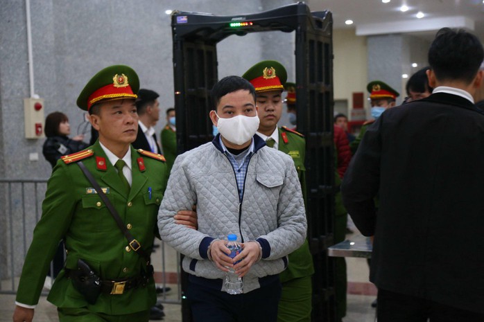 Vụ "Chuyến bay giải cứu": Cựu điều tra viên Hoàng Văn Hưng không kêu oan- Ảnh 3. Vụ "Chuyến bay giải cứu": Cựu điều tra viên Hoàng Văn Hưng không kêu oan- Ảnh 3.