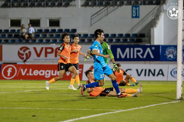 CLB SHB Đà Nẵng sẽ sớm trở lại V-league?- Ảnh 1. CLB SHB Đà Nẵng sẽ sớm trở lại V-league?- Ảnh 1.