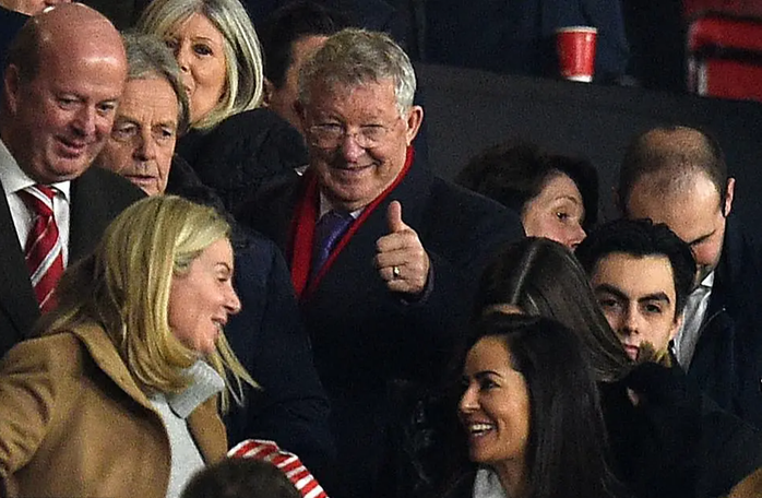 Chi 1,3 tỉ bảng, người giàu nhất nước Anh quyết "cứu" Man United- Ảnh 3. Chi 1,3 tỉ bảng, người giàu nhất nước Anh quyết "cứu" Man United- Ảnh 3.