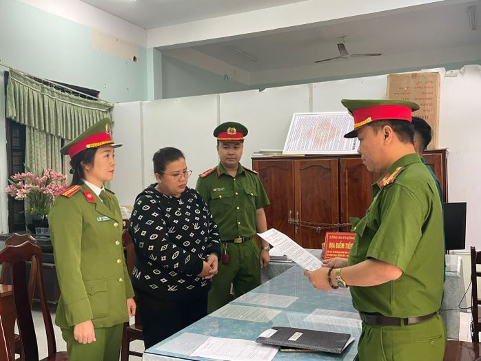 Công an Quảng Nam bắt người phụ nữ chiếm đoạt gần 1 tỉ đồng- Ảnh 1. Công an Quảng Nam bắt người phụ nữ chiếm đoạt gần 1 tỉ đồng- Ảnh 1.