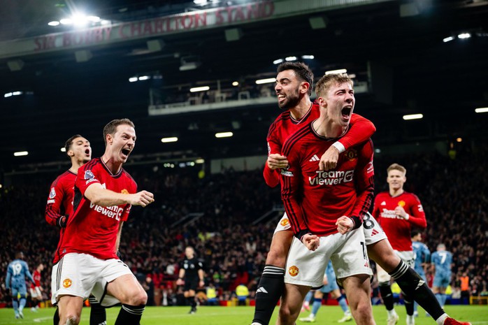 Hojlund nổ súng, Man United quật ngã Aston Villa ngày Lễ tặng quà- Ảnh 7. Hojlund nổ súng, Man United quật ngã Aston Villa ngày Lễ tặng quà- Ảnh 7.