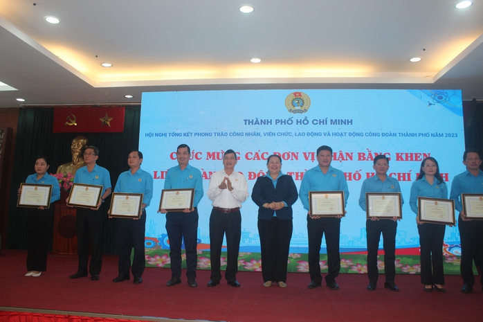 Công đoàn TP HCM: Nhiều giải pháp hỗ trợ công nhân mất việc, giảm giờ làm- Ảnh 7. Công đoàn TP HCM: Nhiều giải pháp hỗ trợ công nhân mất việc, giảm giờ làm- Ảnh 7.