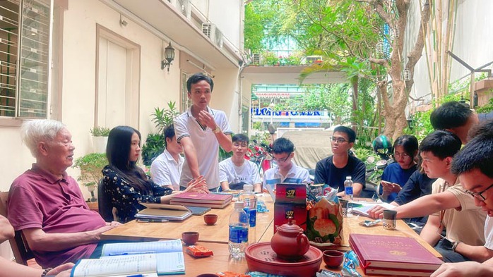 Không phải “Như đánh que diêm bỗng xòe trận lửa” - Ảnh 1. Không phải “Như đánh que diêm bỗng xòe trận lửa” - Ảnh 1.