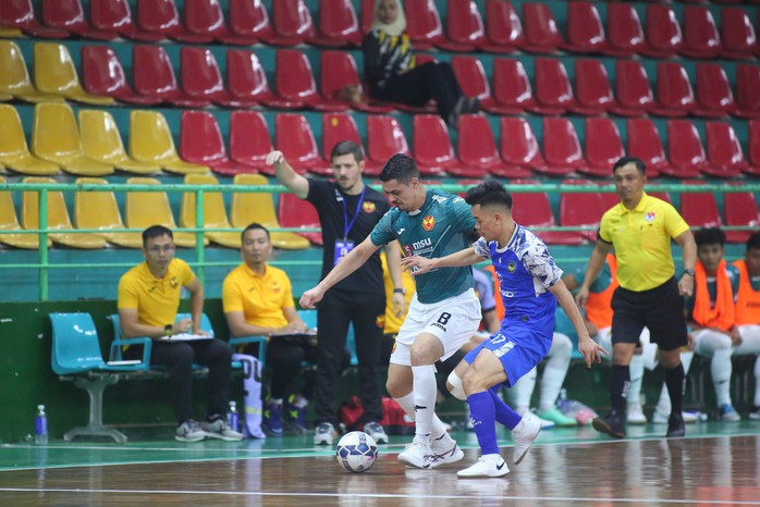 Thủ môn lập cú đúp, Sahako tạo cú sốc để gặp đại diện futsal Thái Lan ở chung kết- Ảnh 2. Thủ môn lập cú đúp, Sahako tạo cú sốc để gặp đại diện futsal Thái Lan ở chung kết- Ảnh 2.