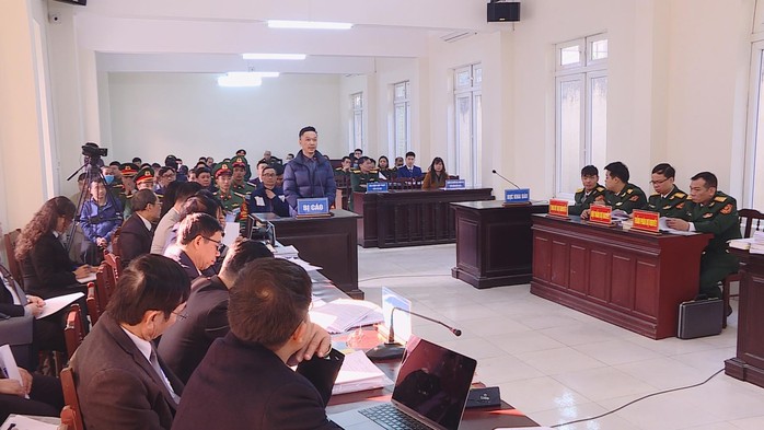 Nhóm cựu sĩ quan quân y nhận "hoa hồng" hơn 7 tỉ đồng từ Việt Á hầu tòa- Ảnh 4. Nhóm cựu sĩ quan quân y nhận "hoa hồng" hơn 7 tỉ đồng từ Việt Á hầu tòa- Ảnh 4.