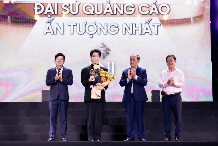 PNJ được vinh danh tại Giải thưởng Quảng cáo sáng tạo Việt Nam 2023- Ảnh 2. PNJ được vinh danh tại Giải thưởng Quảng cáo sáng tạo Việt Nam 2023- Ảnh 2.
