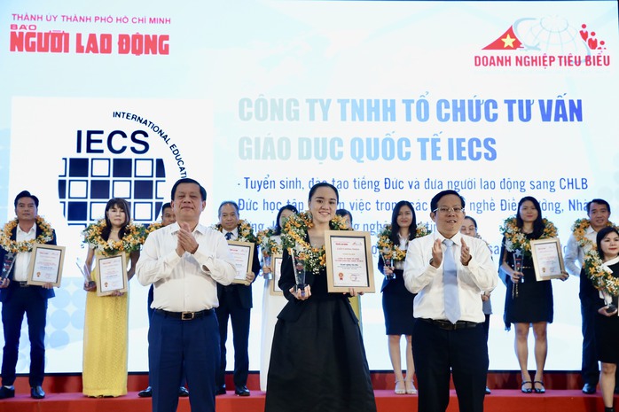 Vinh danh 12 "Doanh nghiệp xuất khẩu lao động tiêu biểu" năm 2023- Ảnh 3. Vinh danh 12 "Doanh nghiệp xuất khẩu lao động tiêu biểu" năm 2023- Ảnh 3.