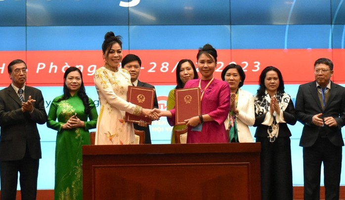 Phát huy nguồn lực "mềm" của kiều bào- Ảnh 5. Phát huy nguồn lực "mềm" của kiều bào- Ảnh 5.