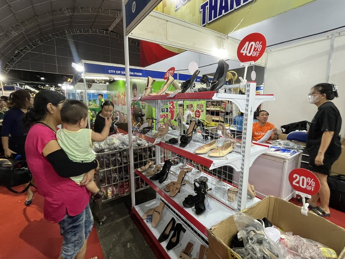 TP HCM tổ chức Hội chợ Xúc tiến tiêu dùng tại Công viên Văn hóa Đầm Sen- Ảnh 3. TP HCM tổ chức Hội chợ Xúc tiến tiêu dùng tại Công viên Văn hóa Đầm Sen- Ảnh 3.