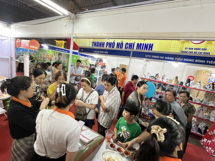 TP HCM tổ chức Hội chợ Xúc tiến tiêu dùng tại Công viên Văn hóa Đầm Sen- Ảnh 2. TP HCM tổ chức Hội chợ Xúc tiến tiêu dùng tại Công viên Văn hóa Đầm Sen- Ảnh 2.