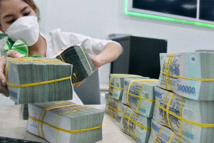 Ngân hàng trầy trật với nợ xấu- Ảnh 1. Ngân hàng trầy trật với nợ xấu- Ảnh 1.