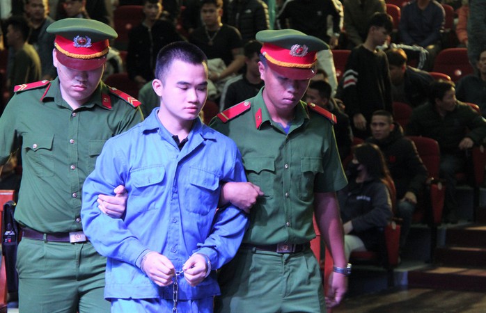 Kẻ chủ mưu cướp ngân hàng, giết bảo vệ lĩnh án tử hình- Ảnh 2. Kẻ chủ mưu cướp ngân hàng, giết bảo vệ lĩnh án tử hình- Ảnh 2.