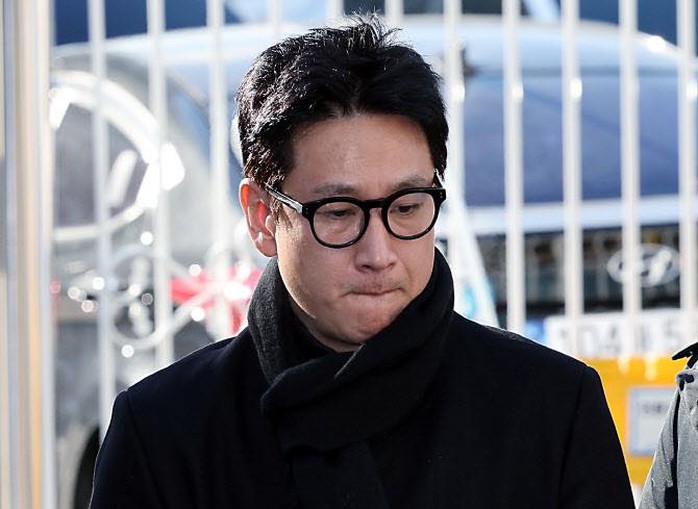 Dispatch: Lee Sun-kyun là "con cừu hiến tế" cho cảnh sát, truyền thông!- Ảnh 3. Dispatch: Lee Sun-kyun là "con cừu hiến tế" cho cảnh sát, truyền thông!- Ảnh 3.