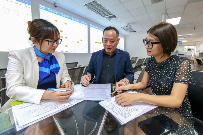 Chứng khoán ngày mai (29-12): Nhóm cổ phiếu Vingroup tiếp tục khởi sắc?- Ảnh 1. Chứng khoán ngày mai (29-12): Nhóm cổ phiếu Vingroup tiếp tục khởi sắc?- Ảnh 1.