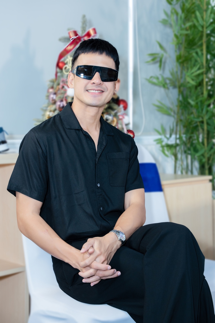Lương Thế Thành, Thanh Bình mừng Hùng Thuận biến hóa kinh doanh- Ảnh 1. Lương Thế Thành, Thanh Bình mừng Hùng Thuận biến hóa kinh doanh- Ảnh 1.