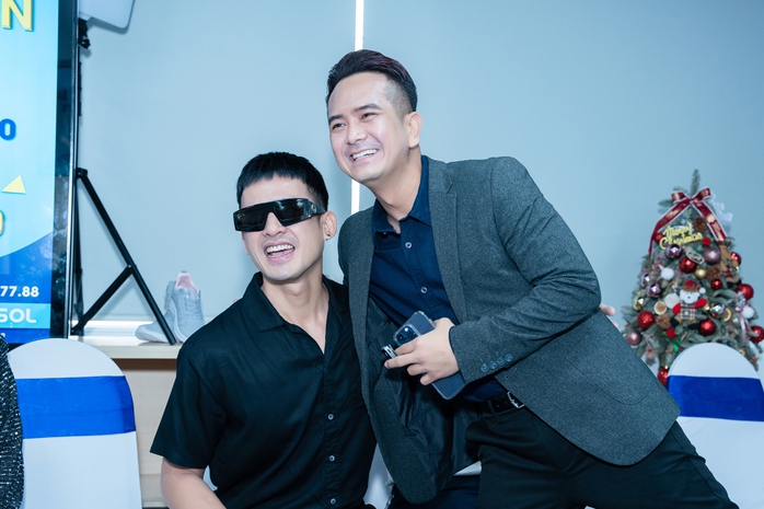 Lương Thế Thành, Thanh Bình mừng Hùng Thuận biến hóa kinh doanh- Ảnh 4. Lương Thế Thành, Thanh Bình mừng Hùng Thuận biến hóa kinh doanh- Ảnh 4.