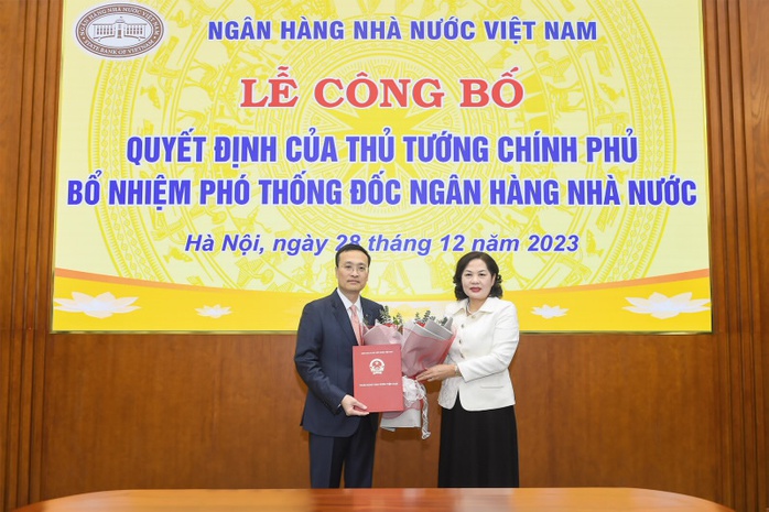 Công bố Quyết định bổ nhiệm Phó Thống đốc Ngân hàng Nhà nước- Ảnh 1. Công bố Quyết định bổ nhiệm Phó Thống đốc Ngân hàng Nhà nước- Ảnh 1.