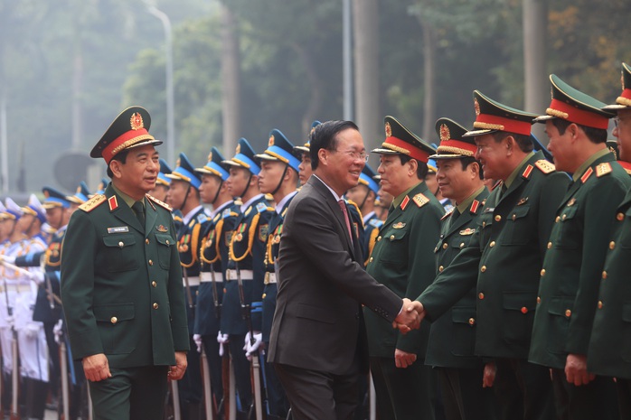 Chủ tịch nước Võ Văn Thưởng cùng các lãnh đạo Quân ủy Trung ương, Bộ Quốc phòng Ảnh: Minh Trần Chủ tịch nước Võ Văn Thưởng cùng các lãnh đạo Quân ủy Trung ương, Bộ Quốc phòng Ảnh: Minh Trần