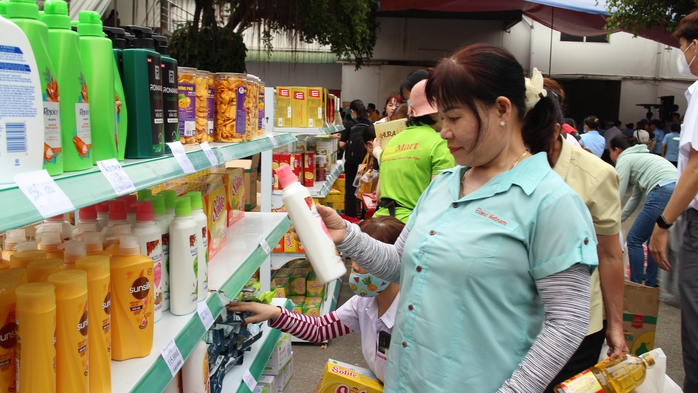 Khó mấy cũng thưởng Tết cho người lao động- Ảnh 2. Khó mấy cũng thưởng Tết cho người lao động- Ảnh 2.