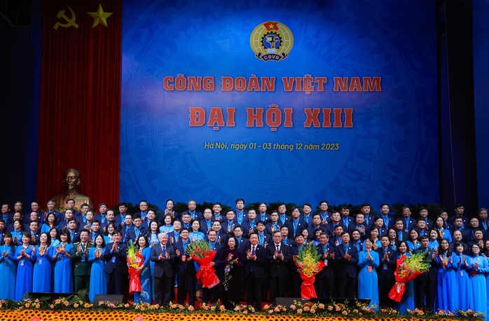 BẾ MẠC ĐẠI HỘI XIII CÔNG ĐOÀN VIỆTNAM (NHIỆM KỲ 2023-2028): Xây dựng đội ngũ cán bộ Công đoàn bản lĩnh, tâm huyết- Ảnh 1. BẾ MẠC ĐẠI HỘI XIII CÔNG ĐOÀN VIỆTNAM (NHIỆM KỲ 2023-2028): Xây dựng đội ngũ cán bộ Công đoàn bản lĩnh, tâm huyết- Ảnh 1.