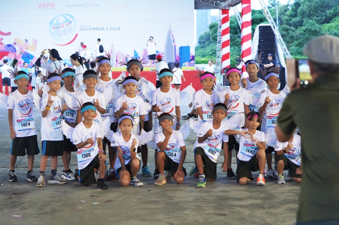 Hơn 3.000 người chạy bộ gây quỹ phẫu thuật Nụ cười- Ảnh 2.