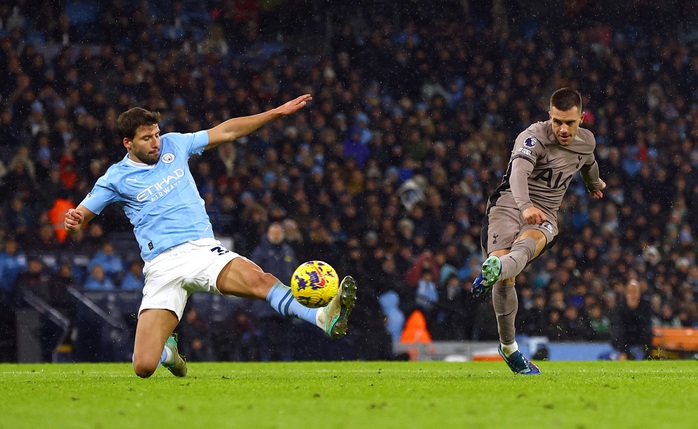 Rượt đuổi tỉ số nghẹt thở, Man City đánh rơi chiến thắng trước Tottenham- Ảnh 4. Rượt đuổi tỉ số nghẹt thở, Man City đánh rơi chiến thắng trước Tottenham- Ảnh 4.