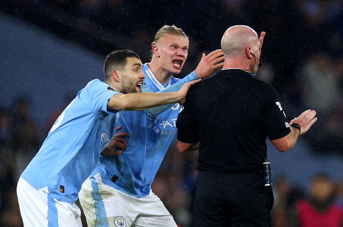 Rượt đuổi tỉ số nghẹt thở, Man City đánh rơi chiến thắng trước Tottenham- Ảnh 7. Rượt đuổi tỉ số nghẹt thở, Man City đánh rơi chiến thắng trước Tottenham- Ảnh 7.