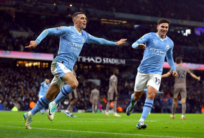 Rượt đuổi tỉ số nghẹt thở, Man City đánh rơi chiến thắng trước Tottenham- Ảnh 2. Rượt đuổi tỉ số nghẹt thở, Man City đánh rơi chiến thắng trước Tottenham- Ảnh 2.