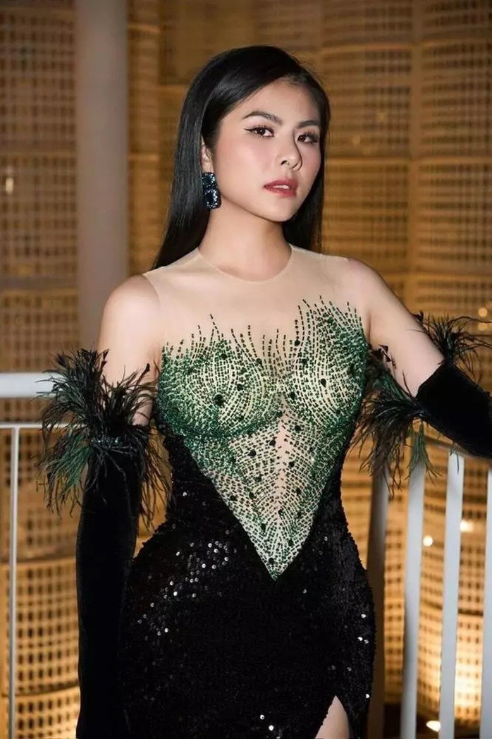 Động thái của diễn viên Vân Trang khi bị chỉ trích "quảng cáo lố"
- Ảnh 2. Động thái của diễn viên Vân Trang khi bị chỉ trích "quảng cáo lố"
- Ảnh 2.