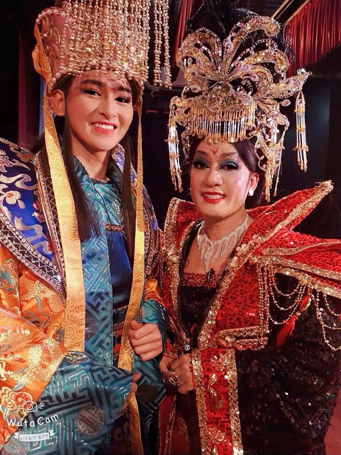 Con trai nghệ sĩ hài Minh Nhí thi nhan sắc
- Ảnh 4. Con trai nghệ sĩ hài Minh Nhí thi nhan sắc
- Ảnh 4.