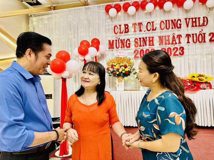 Thạc sĩ Phan Nhứt Dũng, đạo diễn Kim Loan 20 năm bền bỉ với Tài tử - Cải lương- Ảnh 5.