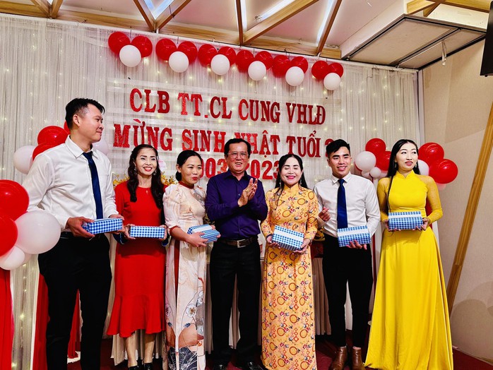 Thạc sĩ Phan Nhứt Dũng, đạo diễn Kim Loan 20 năm bền bỉ với Tài tử - Cải lương- Ảnh 2.