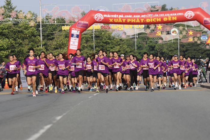 Bình Dương rộn ràng Giải việt dã "Chào năm mới" 2024- Ảnh 6. Bình Dương rộn ràng Giải việt dã "Chào năm mới" 2024- Ảnh 6.