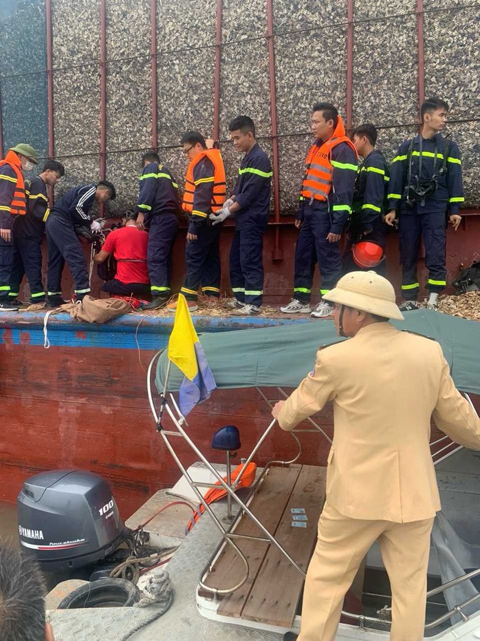 Ngạt khí, 3 người trong một gia đình chết thảm dưới hầm máy tàu- Ảnh 2. Ngạt khí, 3 người trong một gia đình chết thảm dưới hầm máy tàu- Ảnh 2.
