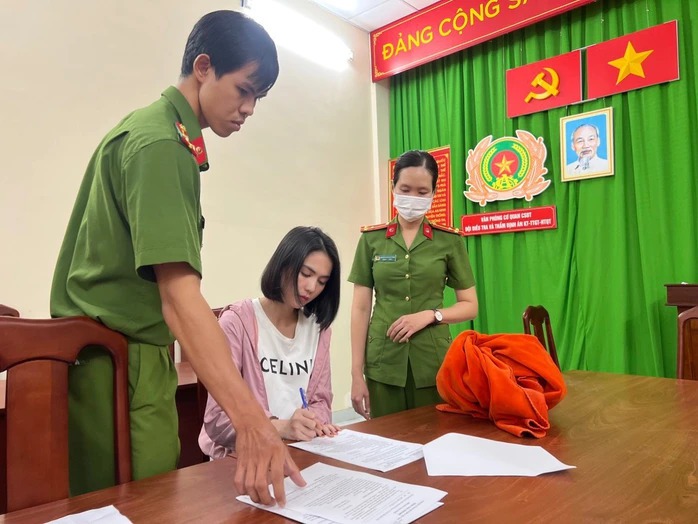 Showbiz Việt: Những vụ bê bối, lùm xùm chấn động năm 2023!- Ảnh 1.